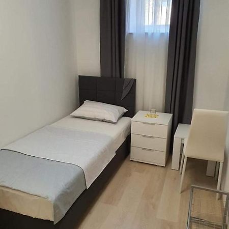 Aldi 1 Appartement Pula Buitenkant foto